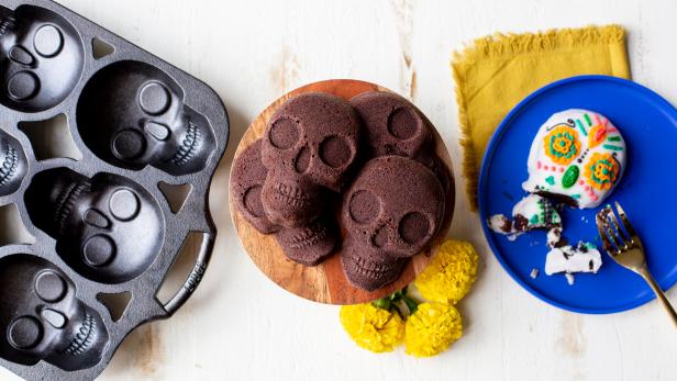 Cast iron cake online pan